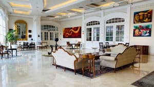 thumbnail: Interior entrance