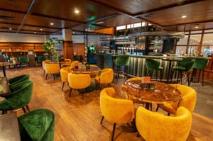 thumbnail: Bar (on property)
