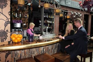 thumbnail: Bar (on property)
