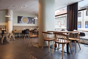 thumbnail: Bar (on property)