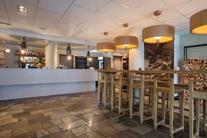 thumbnail: Bar (on property)