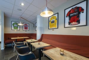 thumbnail: Bar (on property)
