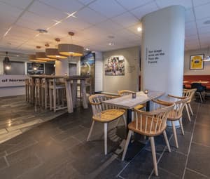 thumbnail: Bar (on property)