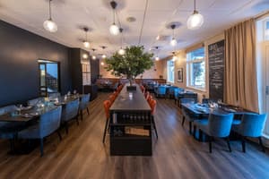 thumbnail: Restaurant