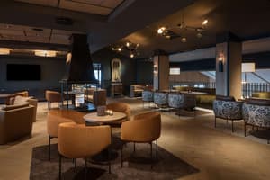 thumbnail: Bar (on property)