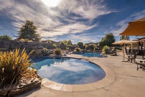 thumbnail: Pool