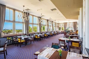 thumbnail: Restaurant