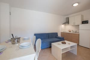 thumbnail: Private kitchenette