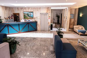 thumbnail: Lobby sitting area