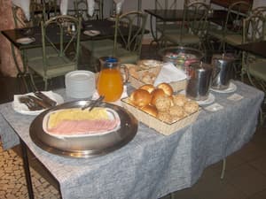 thumbnail: Breakfast area