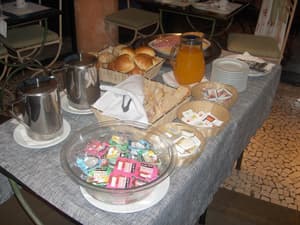 thumbnail: Breakfast area