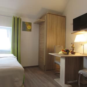 thumbnail: Room