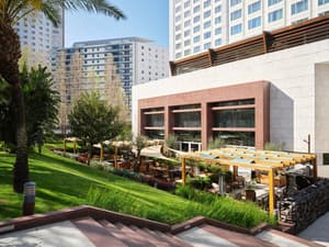 thumbnail: Restaurant