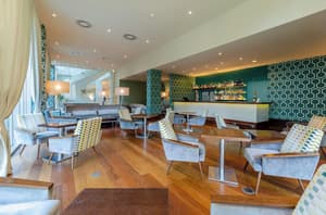 thumbnail: Bar (on property)