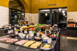 thumbnail: Breakfast area