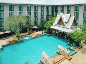 thumbnail: Outdoor pool