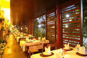thumbnail: Restaurant