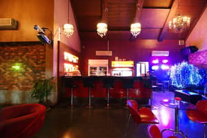 thumbnail: Bar (on property)