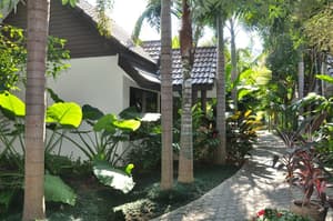 thumbnail: Property grounds