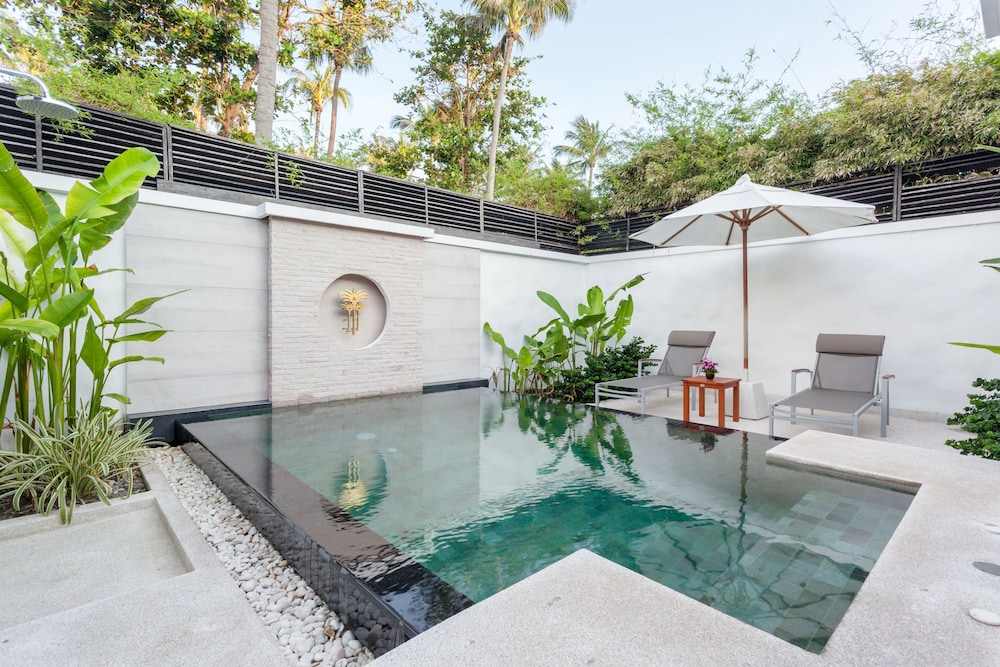Private pool