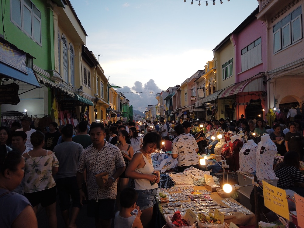 Ropes course (team building)