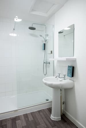 thumbnail: Bathroom