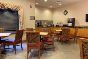 thumbnail: Breakfast area
