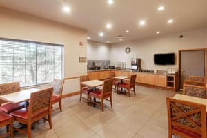 thumbnail: Breakfast area