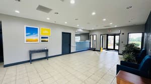 thumbnail: Lobby sitting area