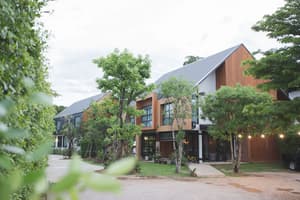thumbnail: Exterior