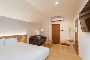 thumbnail: Room