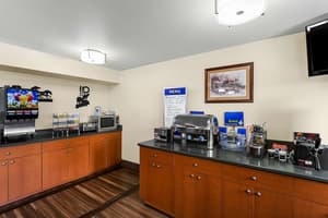 thumbnail: Breakfast area