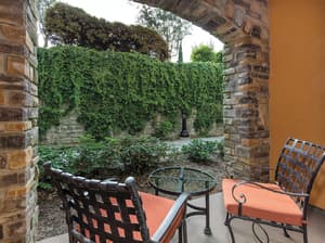 thumbnail: Exterior