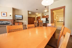 thumbnail: In-room dining