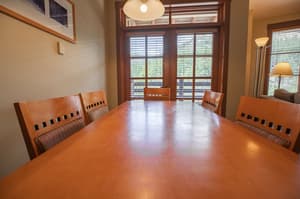 thumbnail: In-room dining
