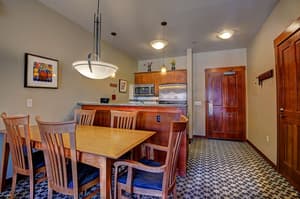 thumbnail: Dining room