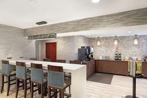 thumbnail: Breakfast area
