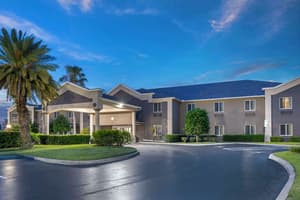 thumbnail: Exterior
