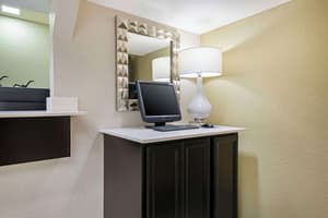 thumbnail: Business center