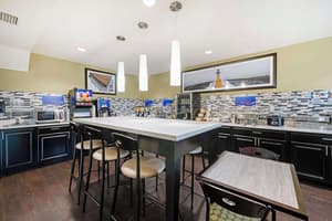 thumbnail: Breakfast area