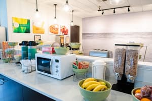 thumbnail: Breakfast area