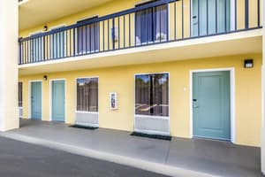 thumbnail: Exterior