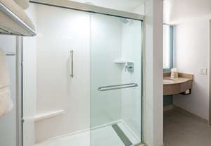 thumbnail: Bathroom shower