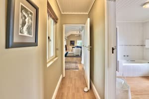 thumbnail: Hallway