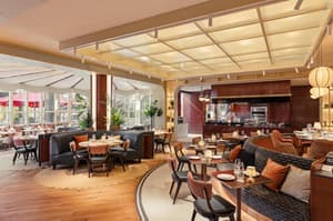 thumbnail: Restaurant