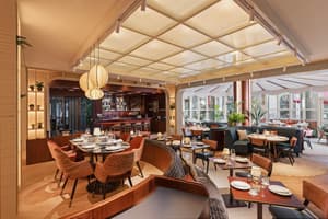 thumbnail: Restaurant
