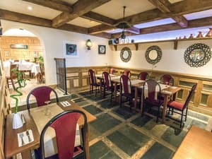 thumbnail: Restaurant