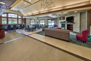 thumbnail: Lobby lounge