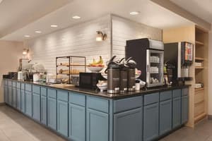 thumbnail: Breakfast area