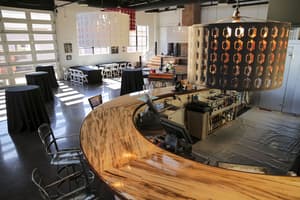 thumbnail: Bar (on property)
